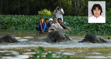 Taking a tour in Borneo as a SARAYA member.